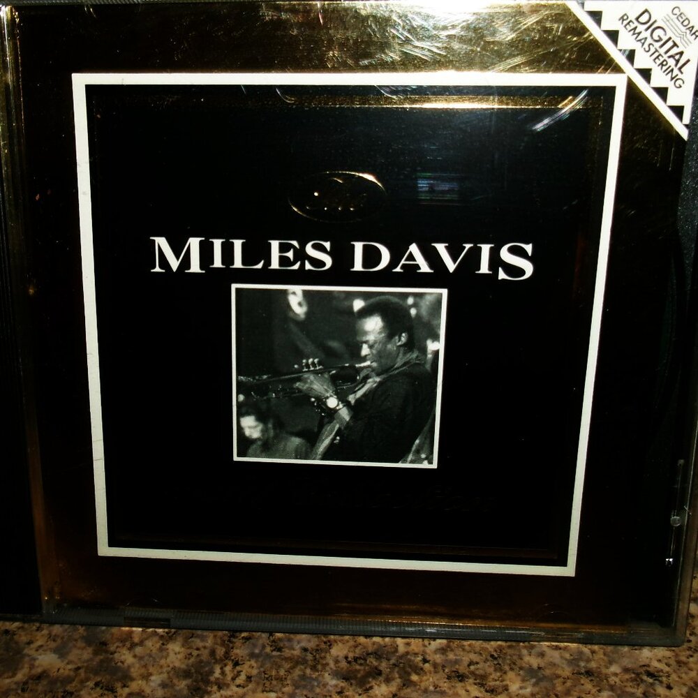 miles davis gold collection new italy 1992 jazz cd - trumpet riot theme tutu bop